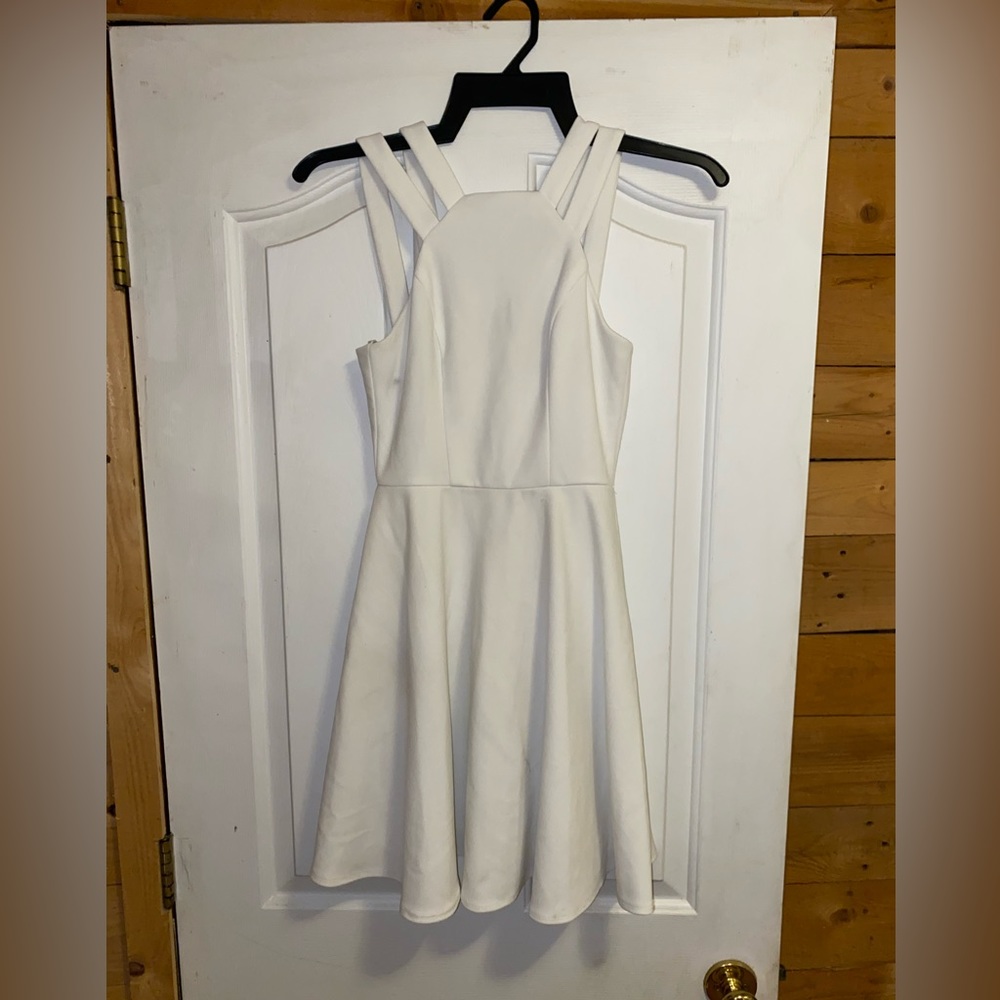 B. Smart~White Strappy Halter Top Dress~Size 3~Formal~Casual~Chic